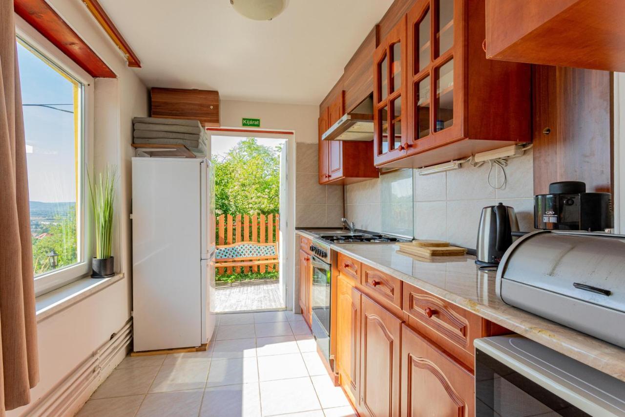 Panorama Apartmanhaz Esztergom Exterior photo